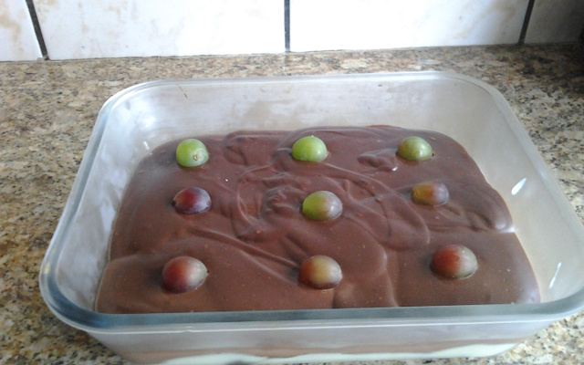 Doce de uva com chocolate