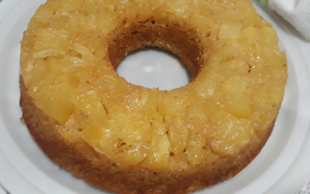 Bolo Integral de abacaxi com coco