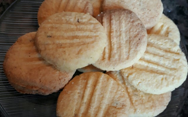 Biscoito amarelinho (fubá)