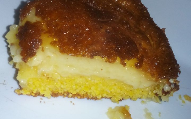 Broa mineira de duas camadas, cremosa e solida no liquidificador