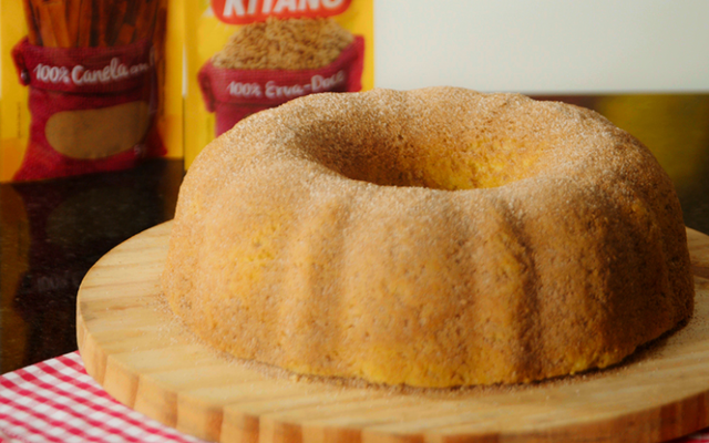 Bolo de fubá com canela e erva doce