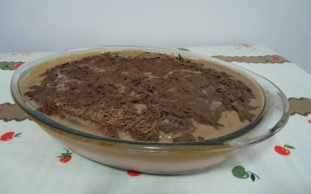 Torta de chocolate com mousse de morango