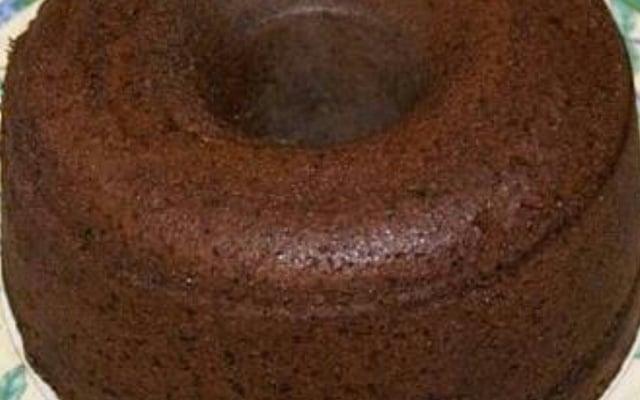 BOLO DE CHOCOLATE DELICIOSO E FACIL