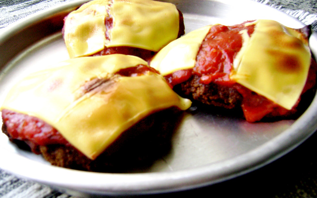 Hambúrguer à Parmegiana