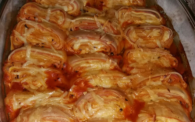 Canelone massa de pastel