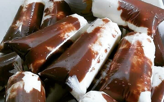 Din din gourmet de leite em pó com creme de avelã