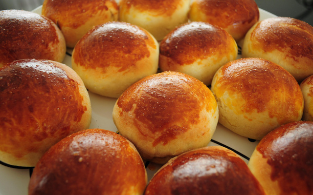 Pão de batata recheado