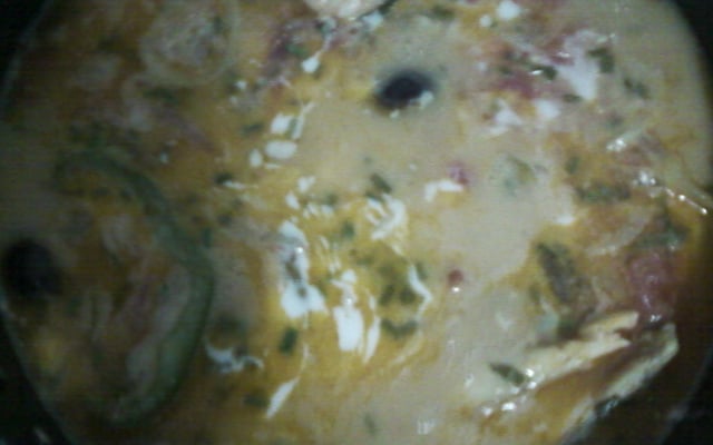 Peixe ao molho de camarão e leite de coco