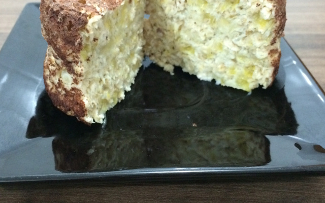 Bolo de banana com aveia de caneca