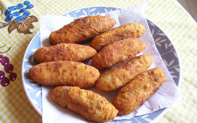 Bolinhos de batata recheados