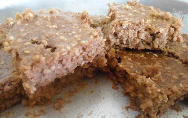 Bolo de banana com casca