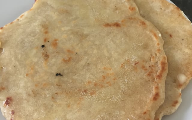 Pão simples de frigideira