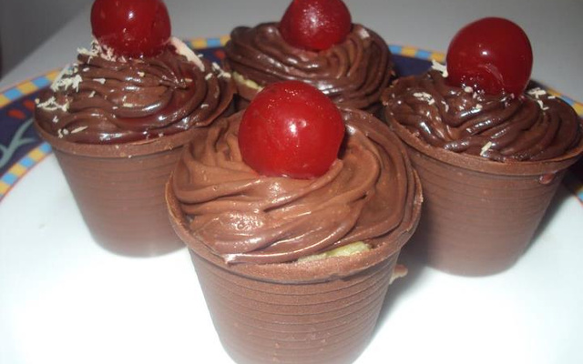 Copinho surpresa de chocolate