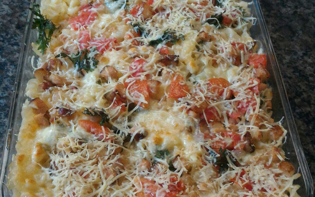 Macarrão ao forno com bacon e mussarela