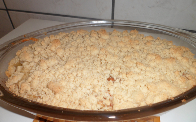 Cuca de banana com farofa