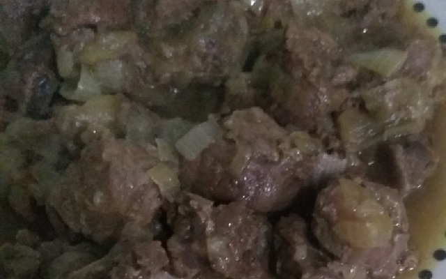 Carne com cebola