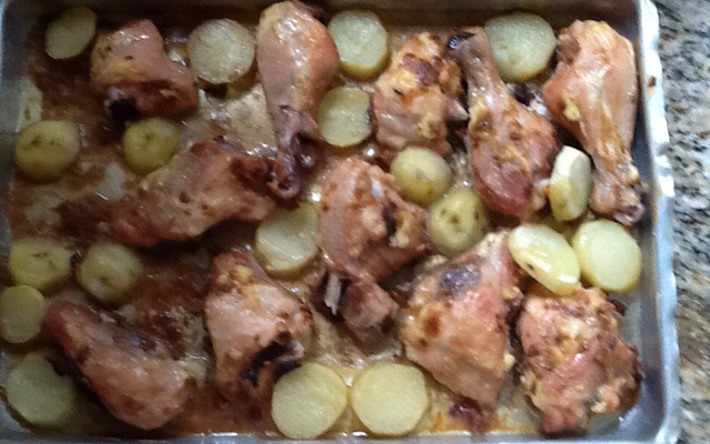 Coxa e sobrecoxa de frango assado