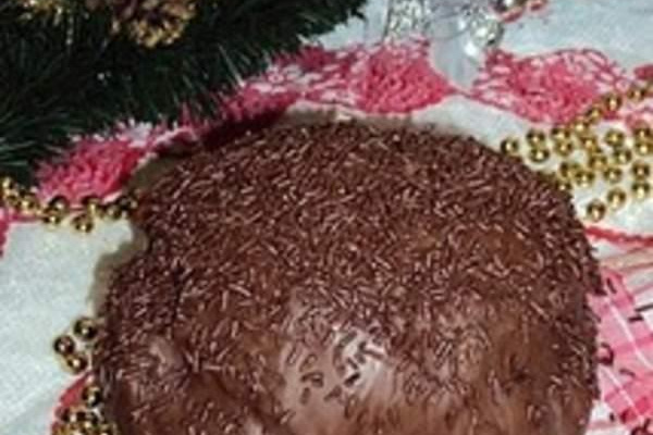 Panetone recheado e decorado