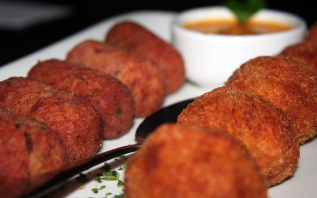 Bolinho de mortadela