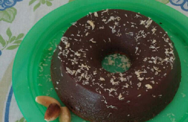 Brigadeirao de coco com nozes