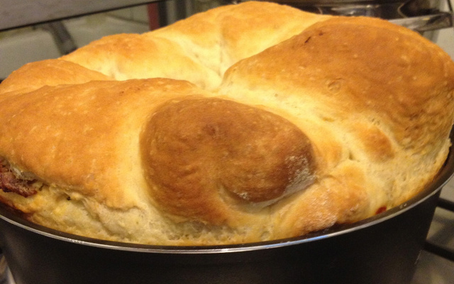 Pão fermentado recheado do Vitor