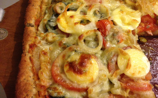 Pizza integral de escarola (chicória)