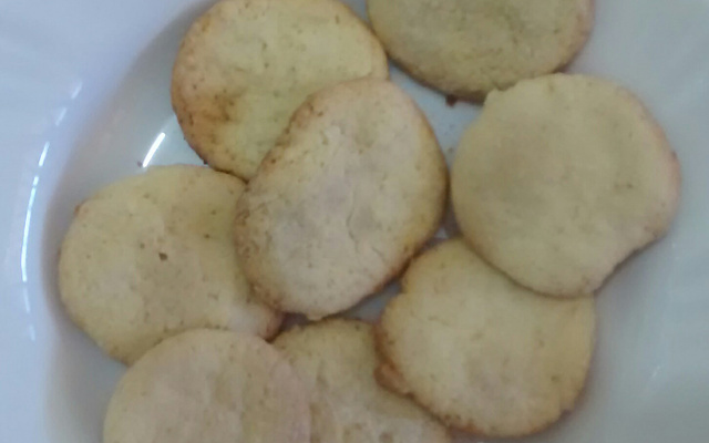 Bolacha de polvilho com coco