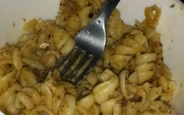 Massa com sardinha no micro-ondas