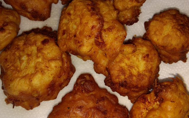 Bolinho de arroz com queijo