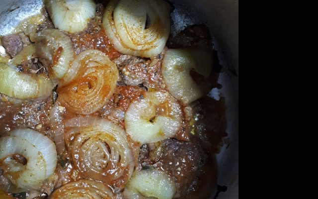 Bife na panela de pressão super rápido e delicioso