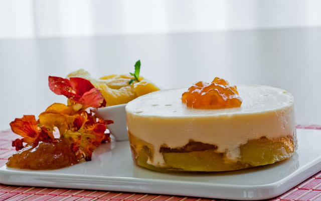 Sobremesa deliciosa de pêssego