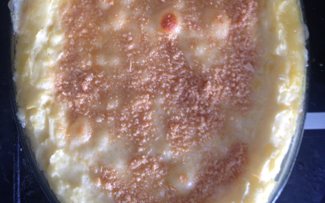 Escondidinho de carne de sol com batata e creme com requeijão.