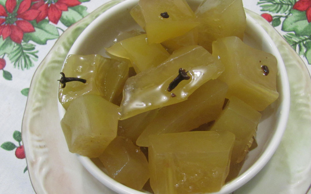 Doce de mamão verde em cubinhos