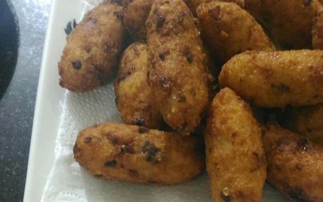 Bolinho de arroz com bacon