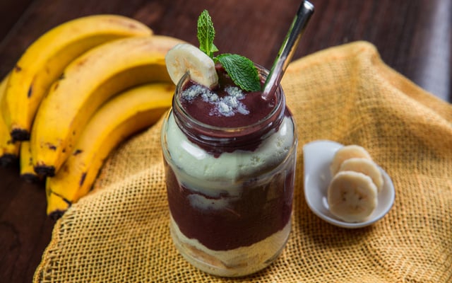 Açaí em camadas no copo