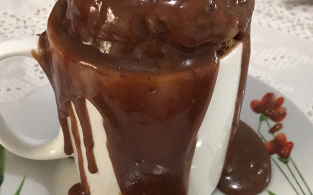 Bolo de micro-ondas feito em 3 minutos