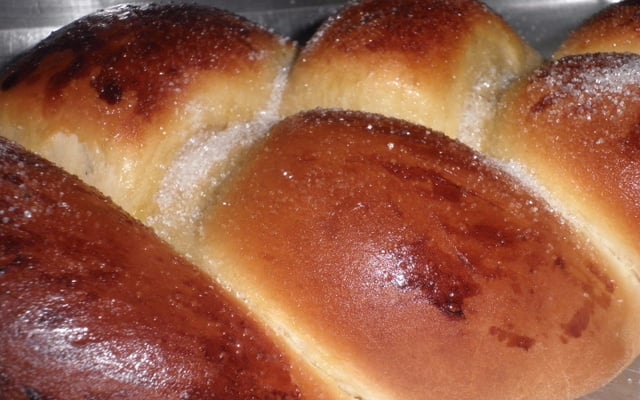 Rosca com recheio de goiabada