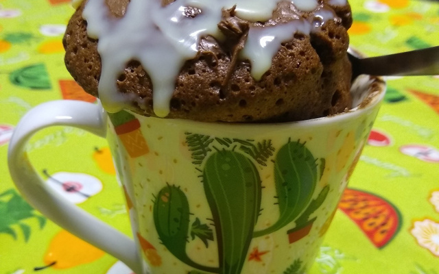 Bolo de chocolate na caneca
