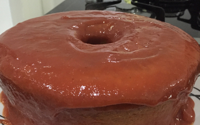 Bolo de fubá com goiabada