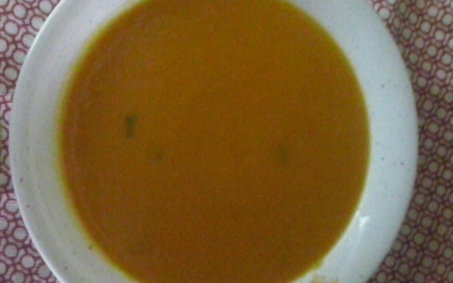 Sopa cremosa de mandioquinha e abóbora