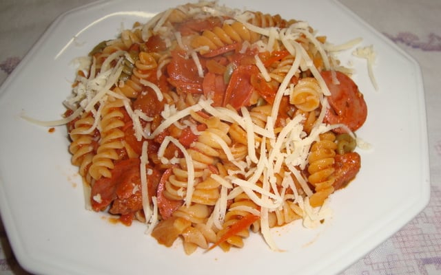 Macarrão de calabresa