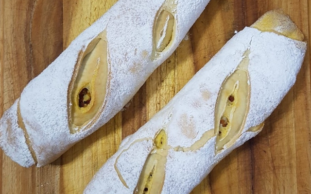 Pão de escarola e lingüiça