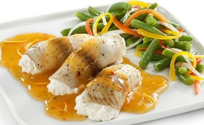 Filé de Peixe ao Molho de Pimenta Vermelha e Laranja