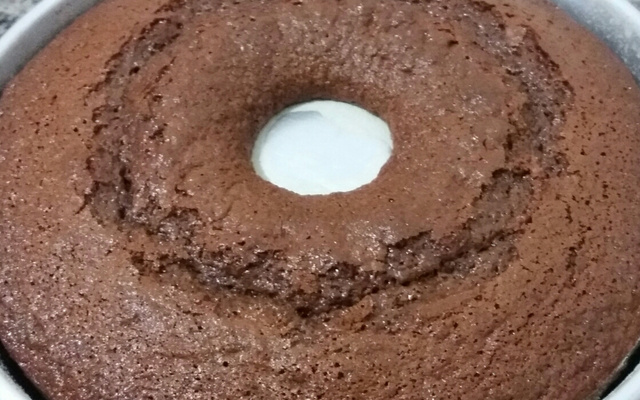 Bolo de chocolate com flocos de aveia