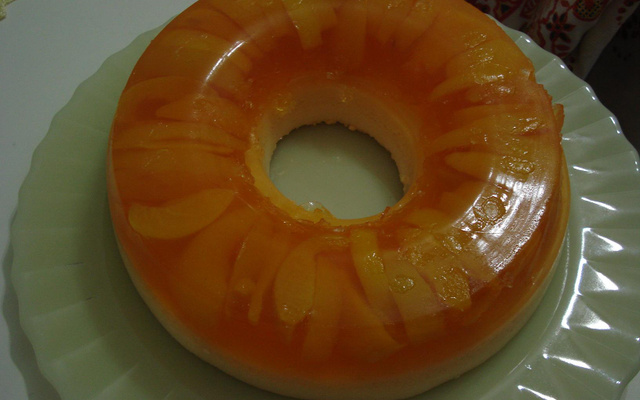 Sobremesa deliciosa de pêssego