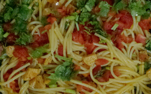 Macarrão com linguiça