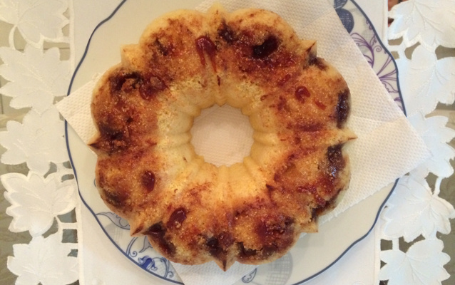 Bolo de baunilha e canela