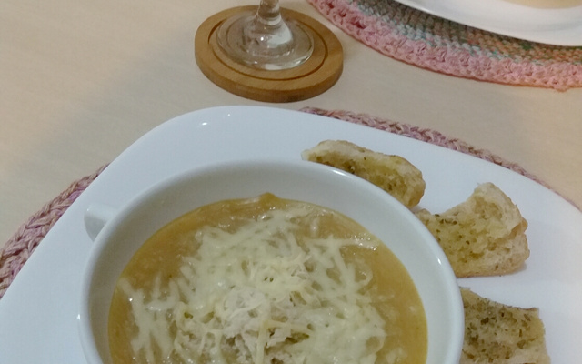 Sopa de cebola Gratinada