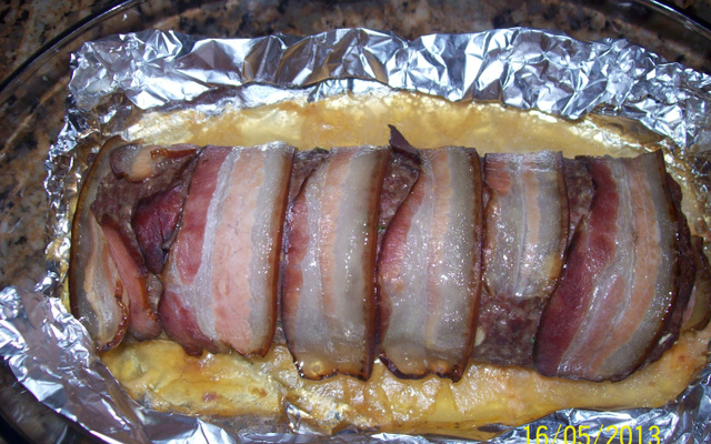 Rocambole de carne moída