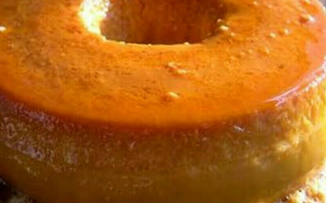 Pudim cremoso de coco